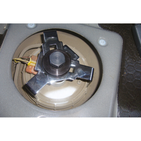 Clés pour trappe de réservoir à 3 bras BT536007 Brilliant Tools