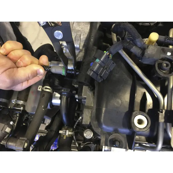 Pince deconnexion durites carburant diesel