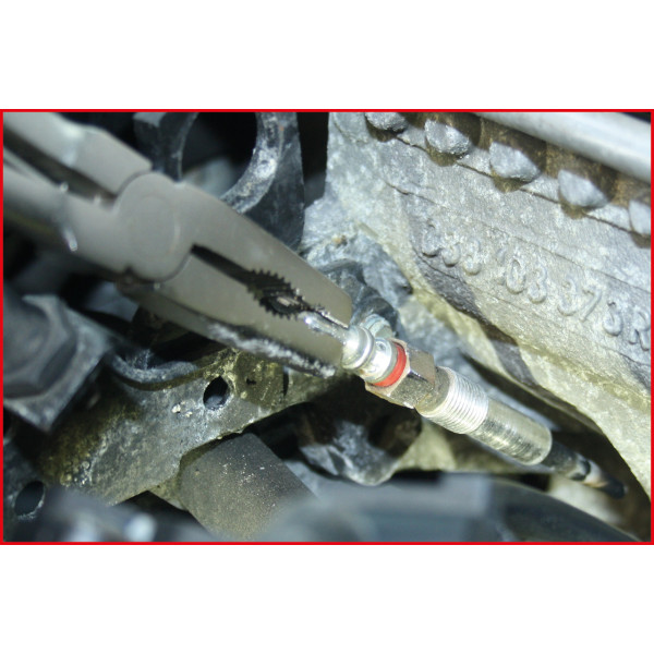 Pince pour bougies de préchauffage à manche incliné - KS TOOLS 500.7335 
