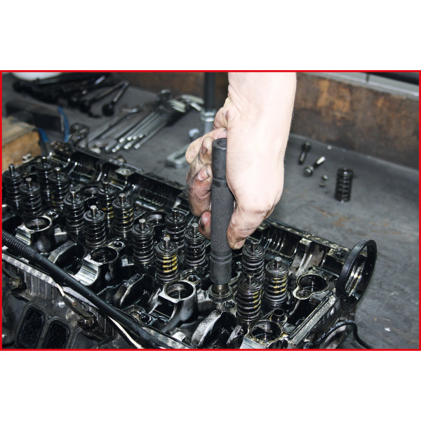 Outil de mise en place des joints de queues de soupape, Utilisation : BMW et Opel Omega B 2.5L Turbi Diesel - KS TOOLS 150.8001 