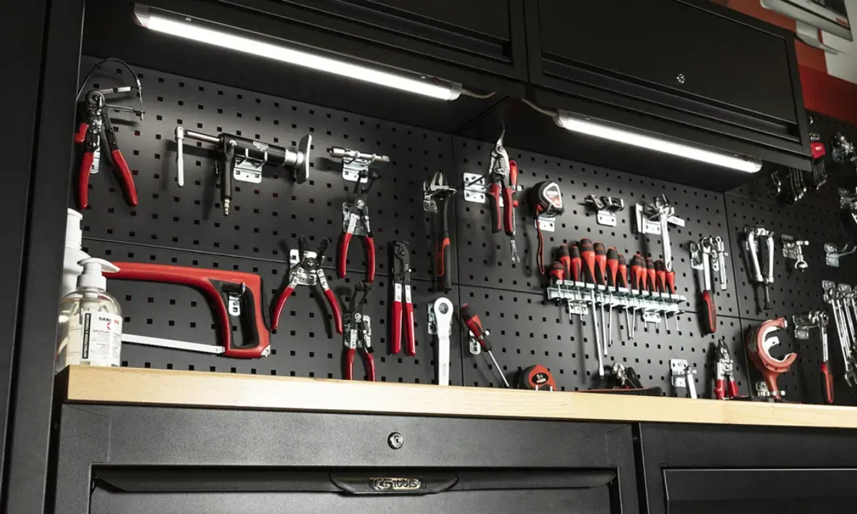Quels outils pour un garage professionnel ? - Blog Planet Tools